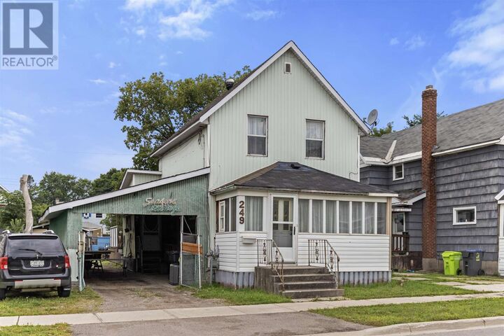 249 John St — photo 1