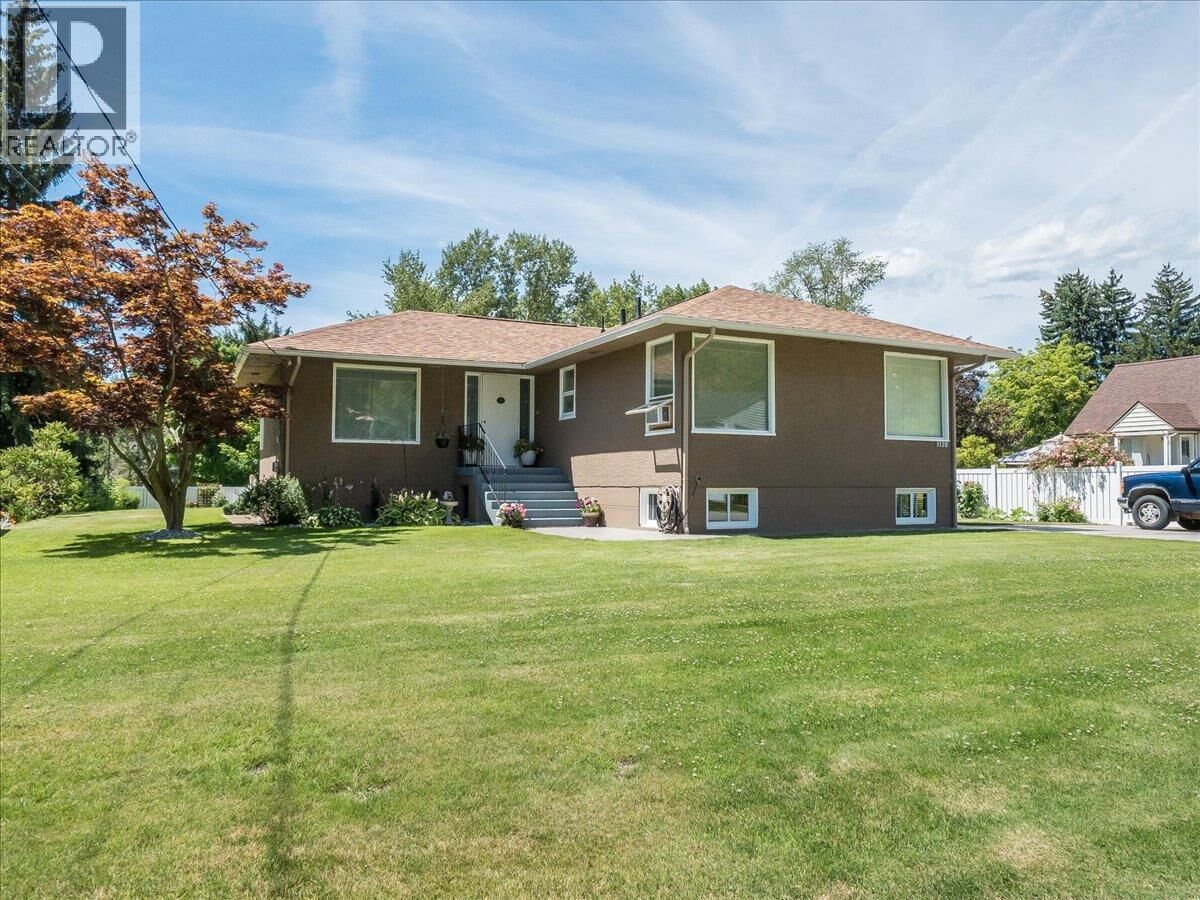 Property Photo: 1120 Columbia Avenue BC V1R 1J2