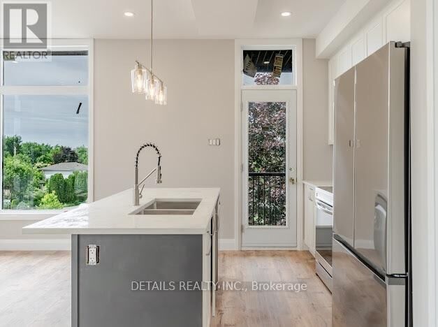 Property Photo: 659 Donat Street 201 ON K1K 3L8