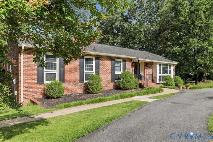 Property Photo: 10258 Malabar Circle VA 23116