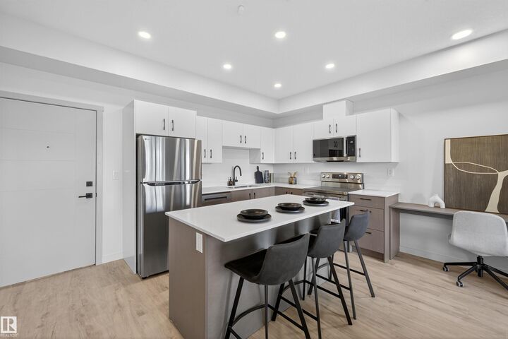 Property Photo:  355 Clareview Station Drive NW  AB T5Y 0C5 