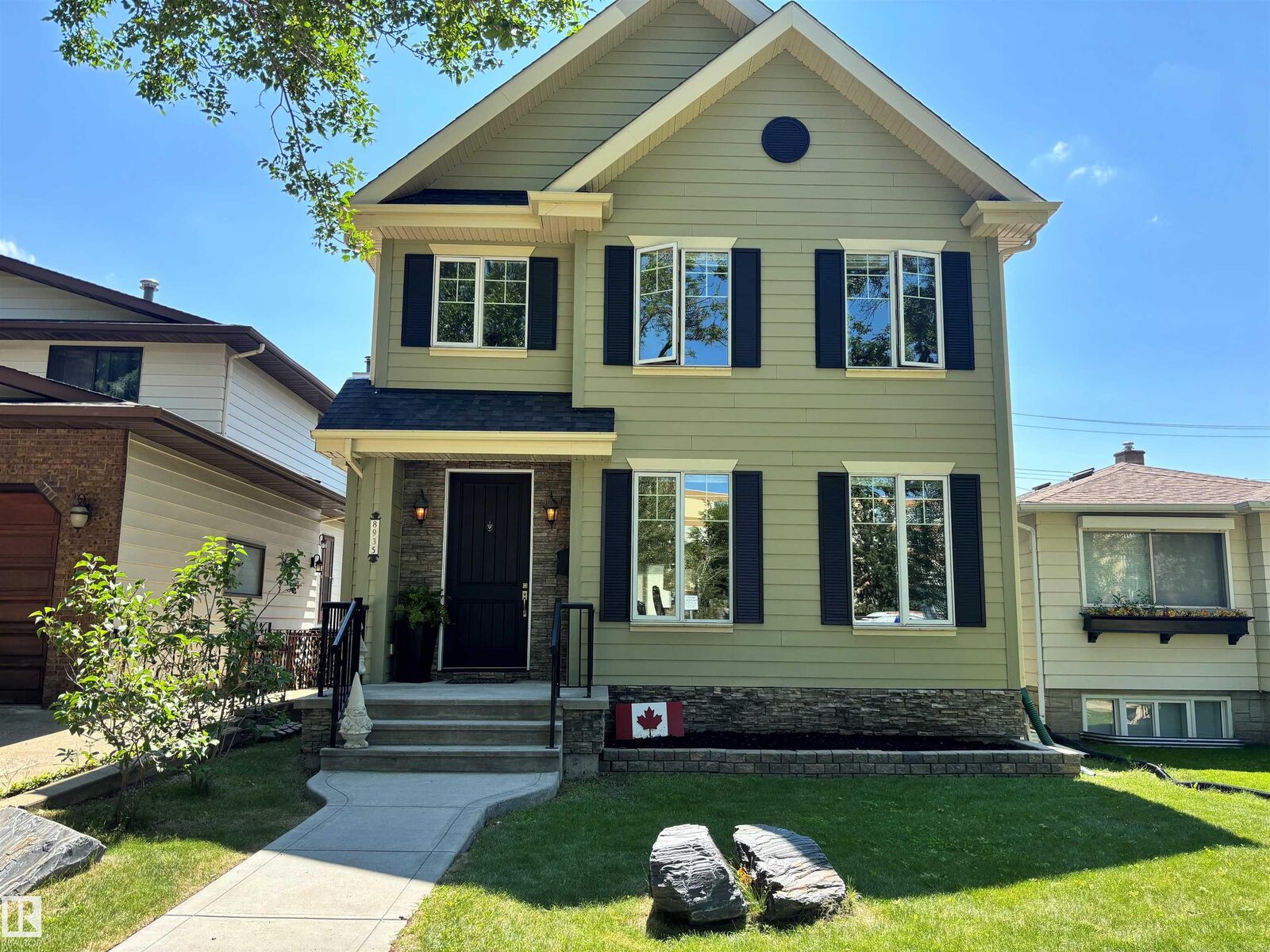 Property Photo:  8935 84 Avenue NW  AB T6C 1E3 