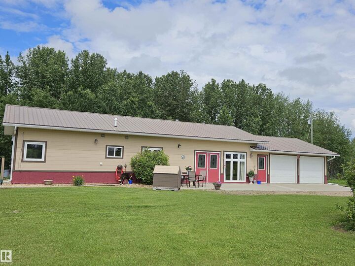 56320 Range Road 102A — photo 1