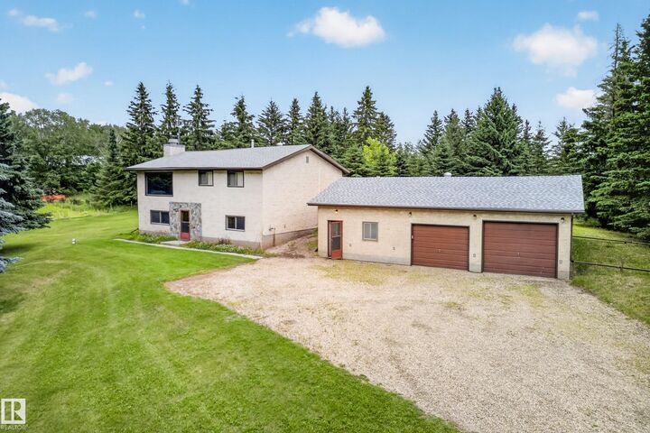Property Photo:  52510 Rge Road 20 6  AB T7Y 2G7 