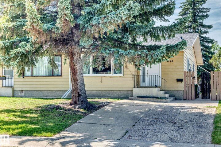 Property Photo: 3724 54 Street AB T9A 2L2