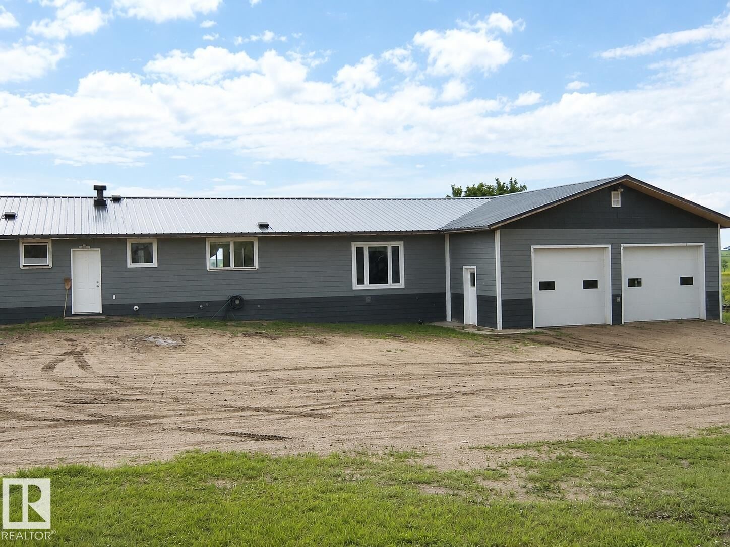 Property Photo:  543016 Rng Rd 122  AB T0B 4K0 