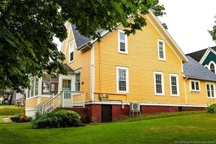 Property Photo:  325 St James Street West  NB E2M 2E7 