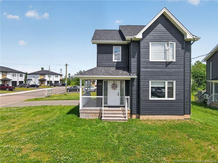 218 Falcon Drive — photo 1