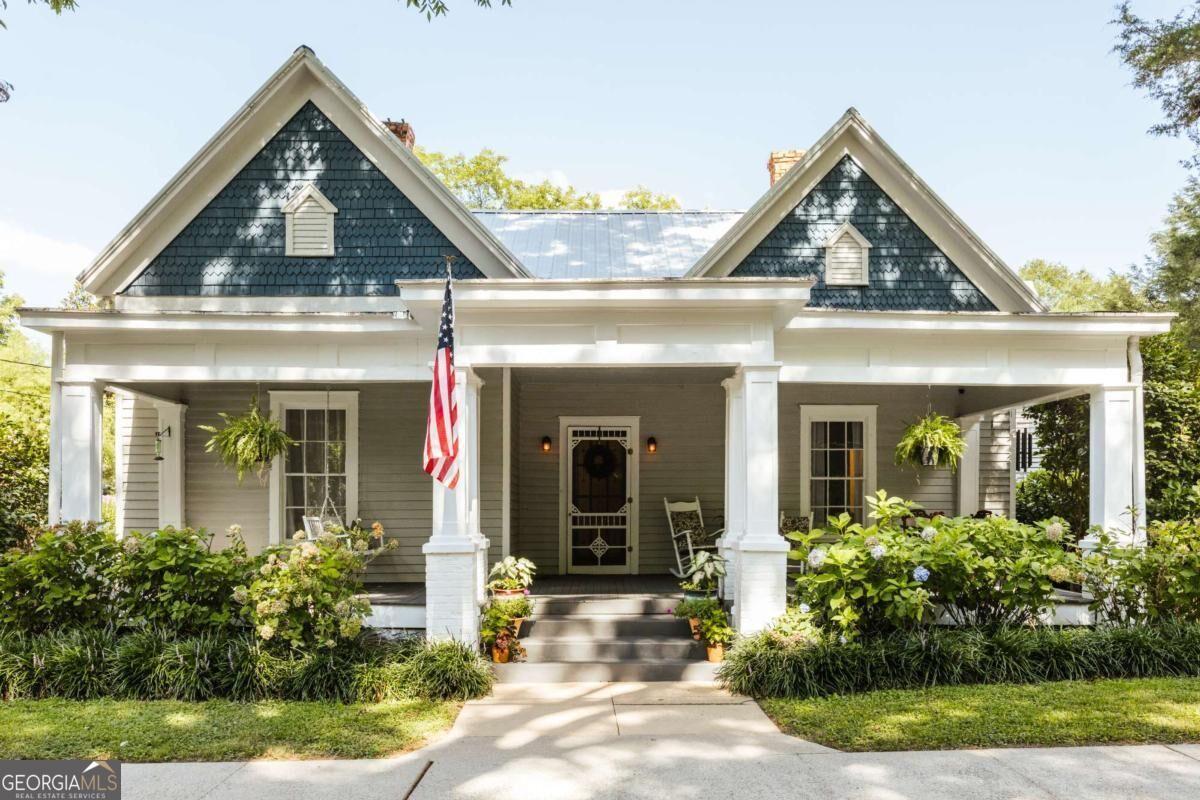 Property Photo:  1725 Madison Street  GA 30629 