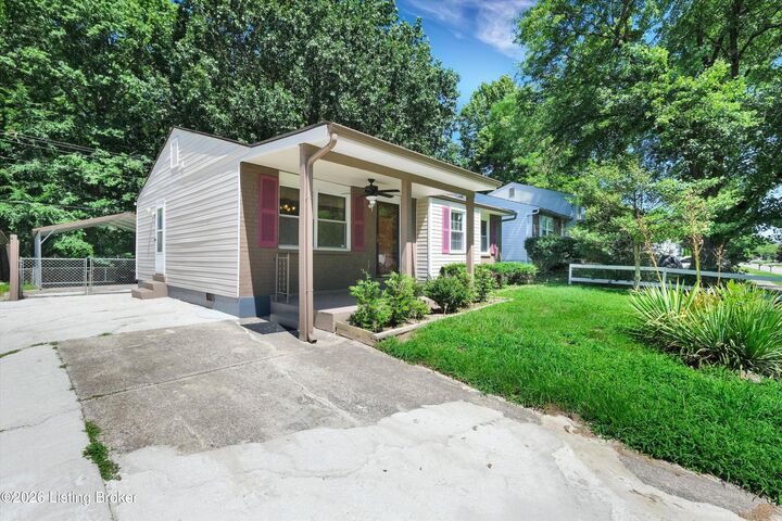 Property Photo:  8702 Bost Ln  KY 40219 