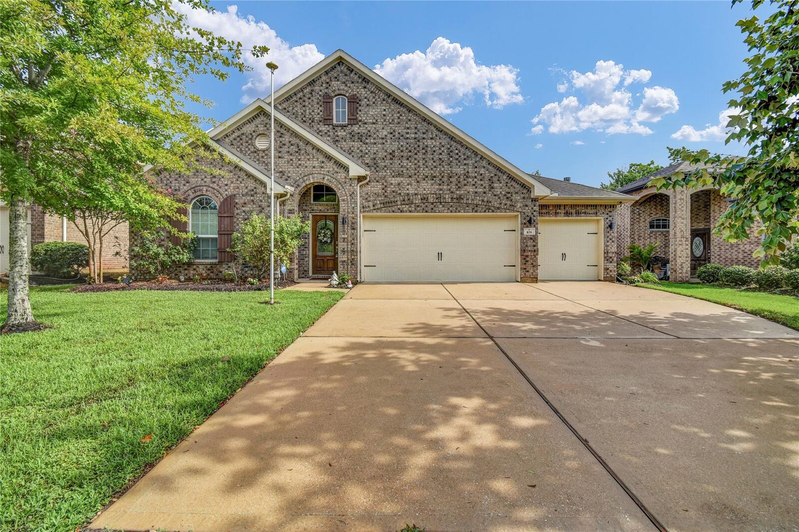 Property Photo: 108 Woodridge Crossing TX 77531