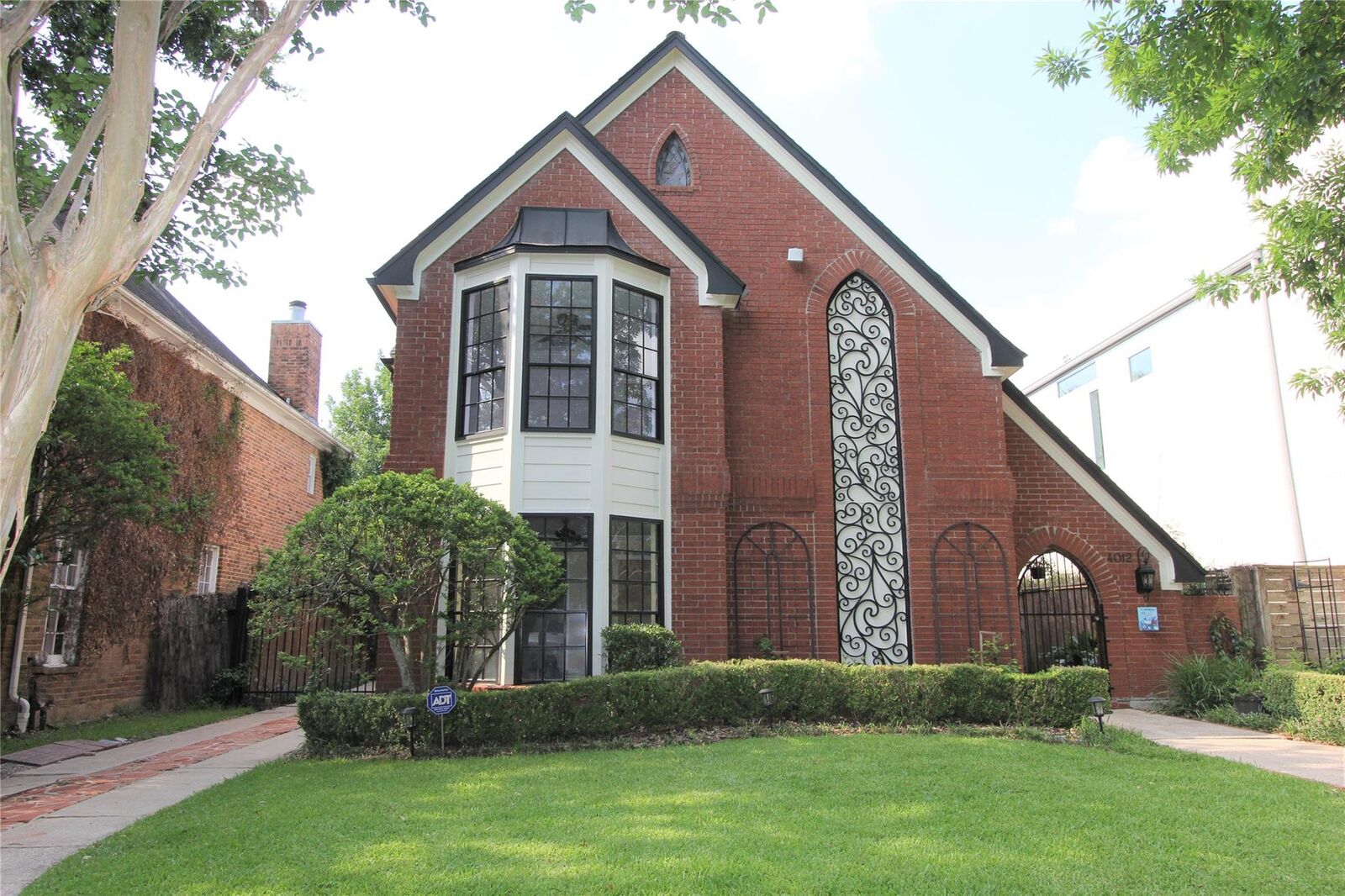 Property Photo:  4012 Arnold Street  TX 77005 