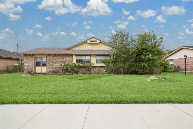 Property Photo:  10424 Belfast Road  TX 77571 