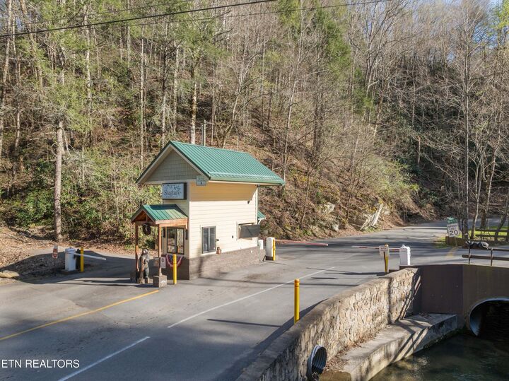 Property Photo:  Lot 4 Headrick Lead  TN 37862 