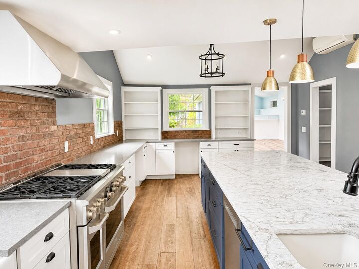 Property Photo:  82 Shingle House Road  NY 10546 