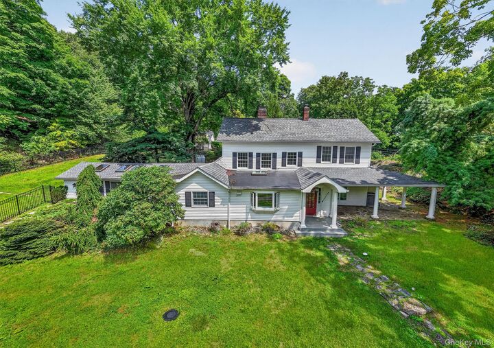 Property Photo:  82 Shingle House Road  NY 10546 