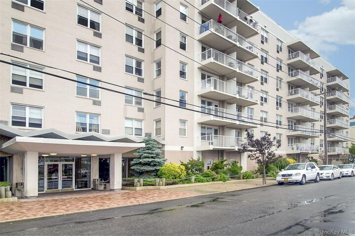 Property Photo: 522 Shore 5 O NY 11561