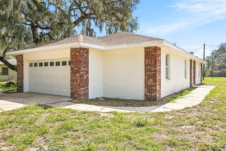 Property Photo: 34641 Dogwood Drive FL 33523