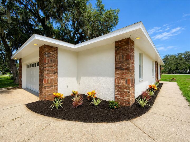 Property Photo: 34641 Dogwood Drive FL 33523