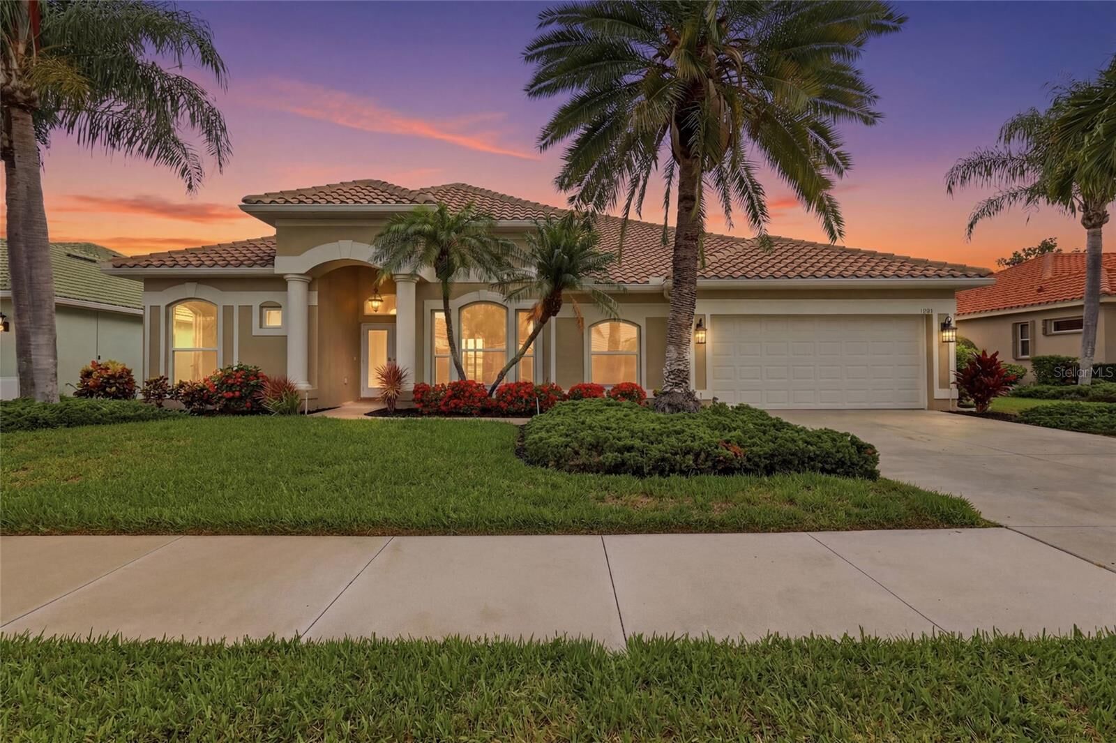 Property Photo: 1021 Grouse Way FL 34285