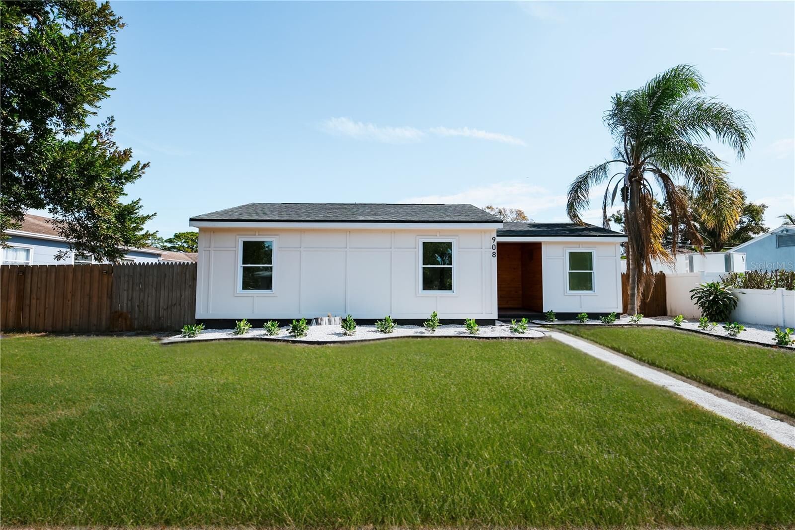 Property Photo: 908 61st Street S FL 33707