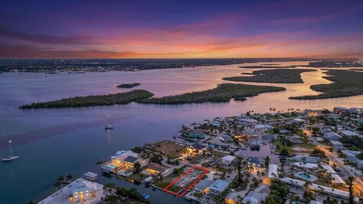Property Photo: 180 Mockingbird Lane FL 34223