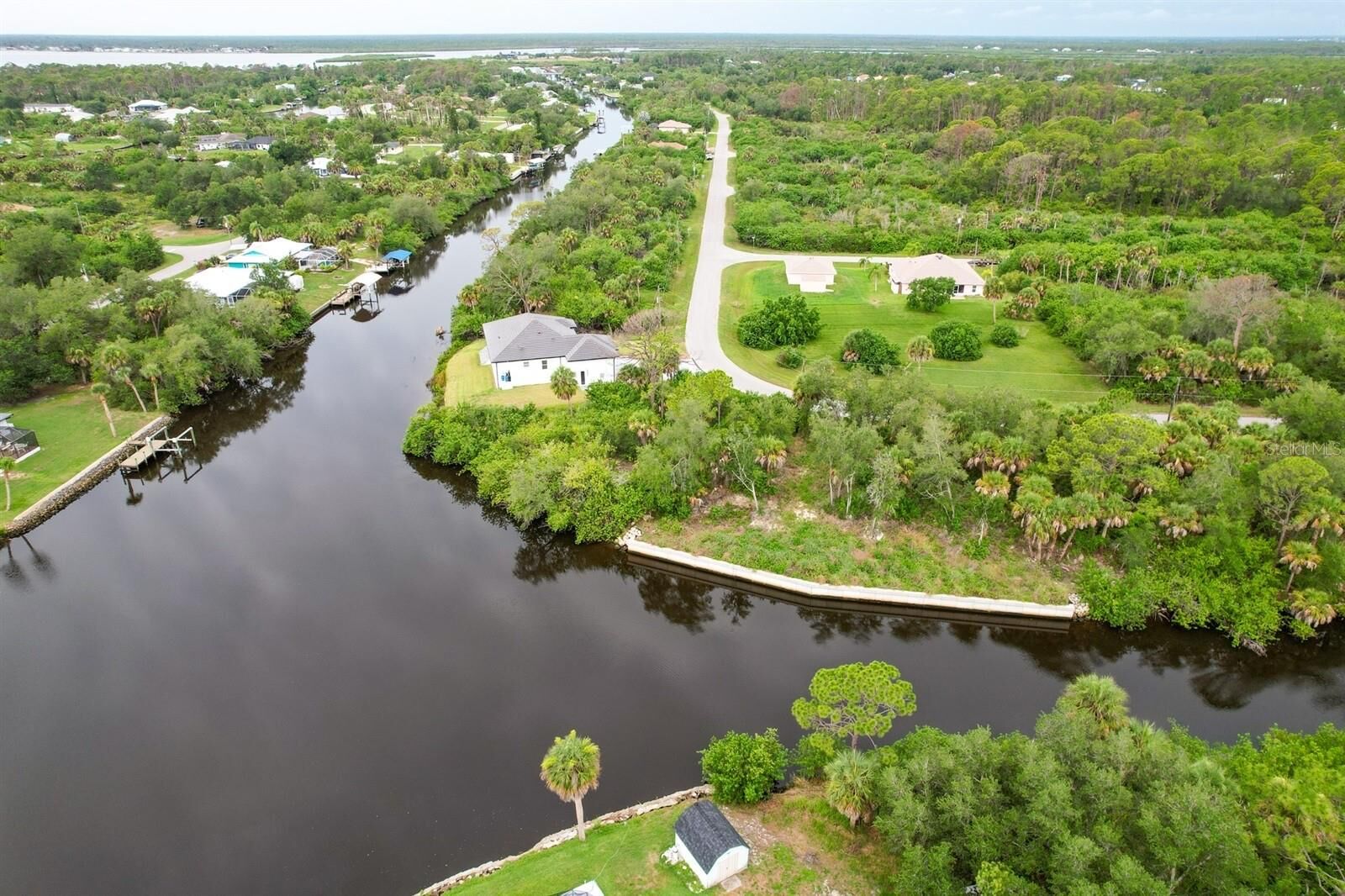 Property Photo:  515 Ramblewood Street  FL 33953 