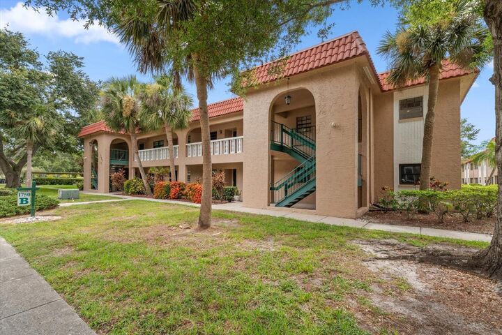 Property Photo: 1750 Belleair Forest Drive B8 FL 33756