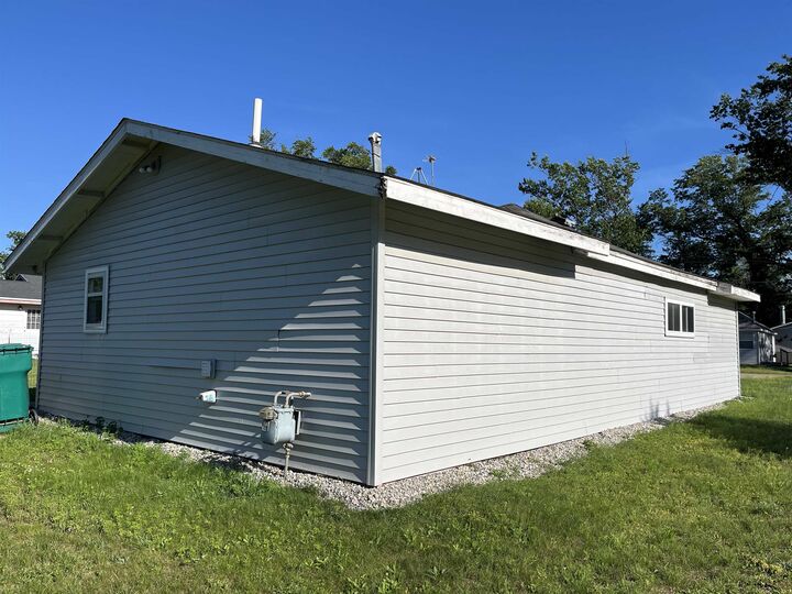 Property Photo: 2449 E 3rd Street MI 48756