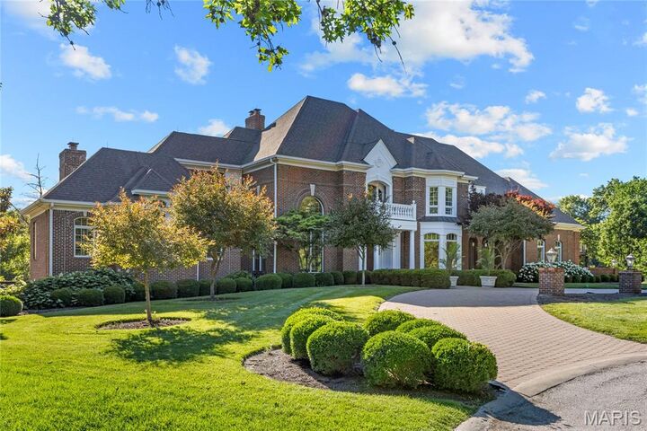 Property Photo: 41 Manderleigh Estate MO 63131