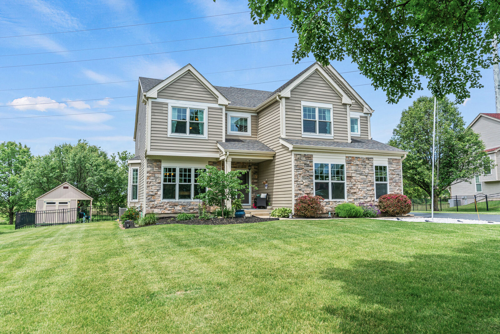 Property Photo:  3350 Moraine Drive  IL 60506 