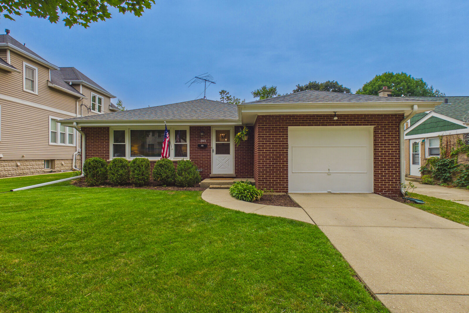 Property Photo: 203 S Edward Street IL 60056