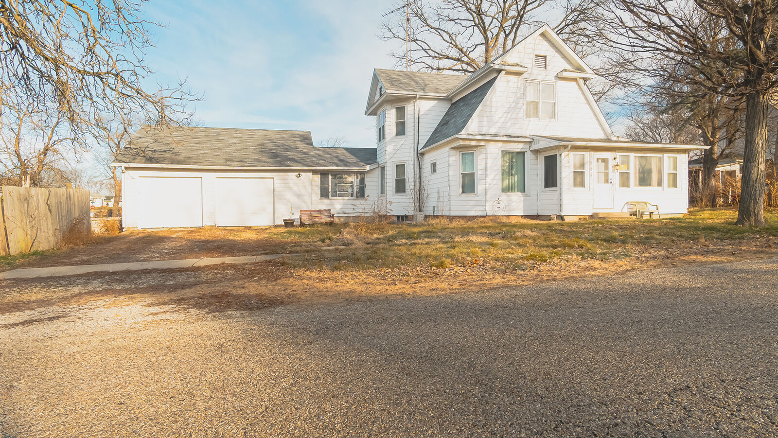 Property Photo:  206 W 1st Street  IL 61334 