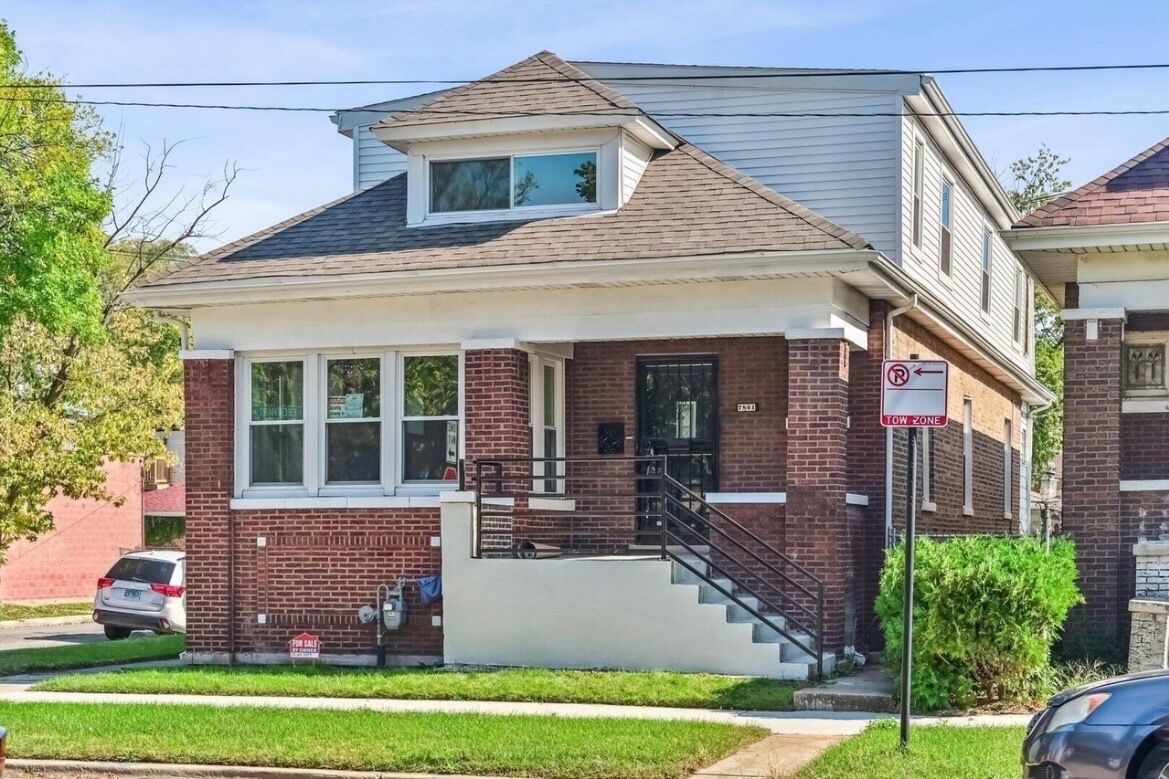 Property Photo:  7801 S Eberhart Avenue  IL 60619 