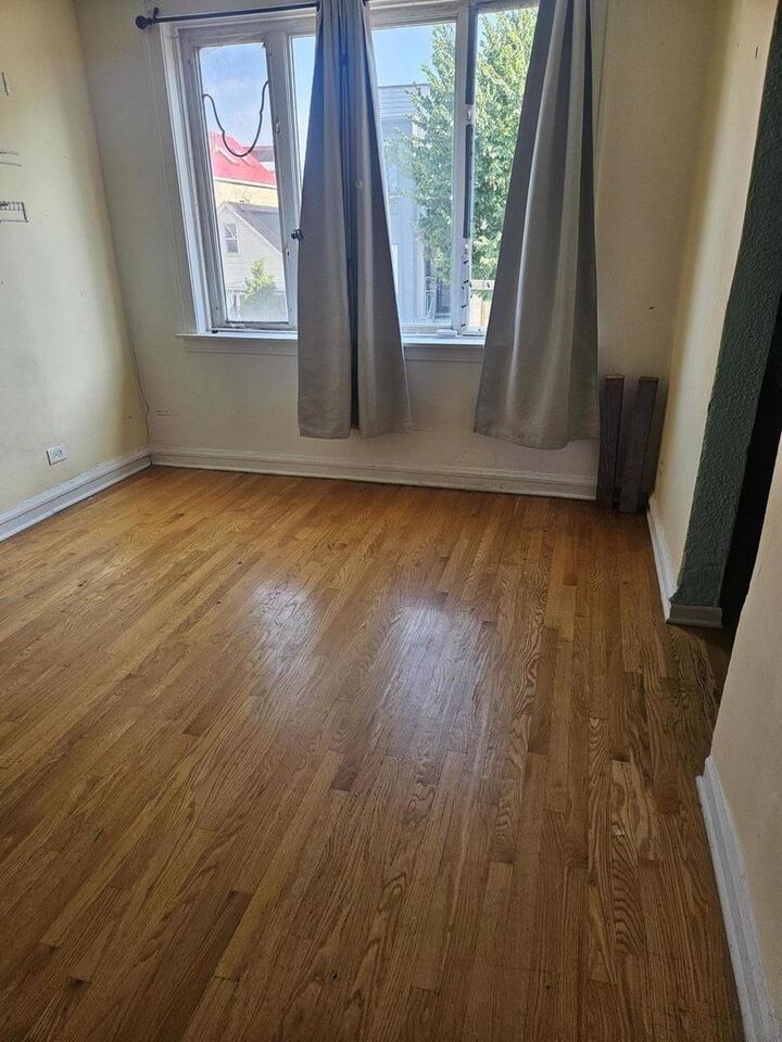 Property Photo: 2144 W 19th Street IL 60608