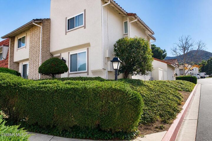 Property Photo: 252 Green Moor Place CA 91361