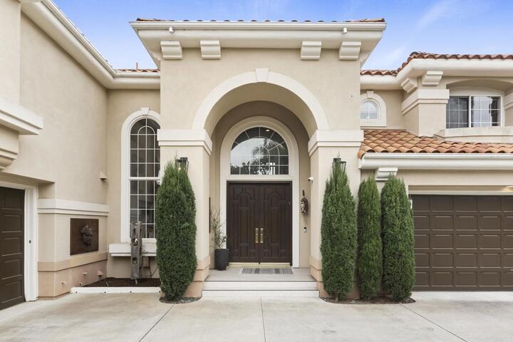 Property Photo: 6805 Farms View CA 92067