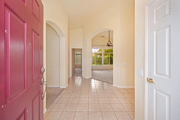 Property Photo: 108 Pimpernel Court CA 95747
