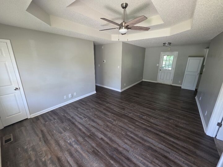 Property Photo:  105 Monarch Ln  TN 37042 