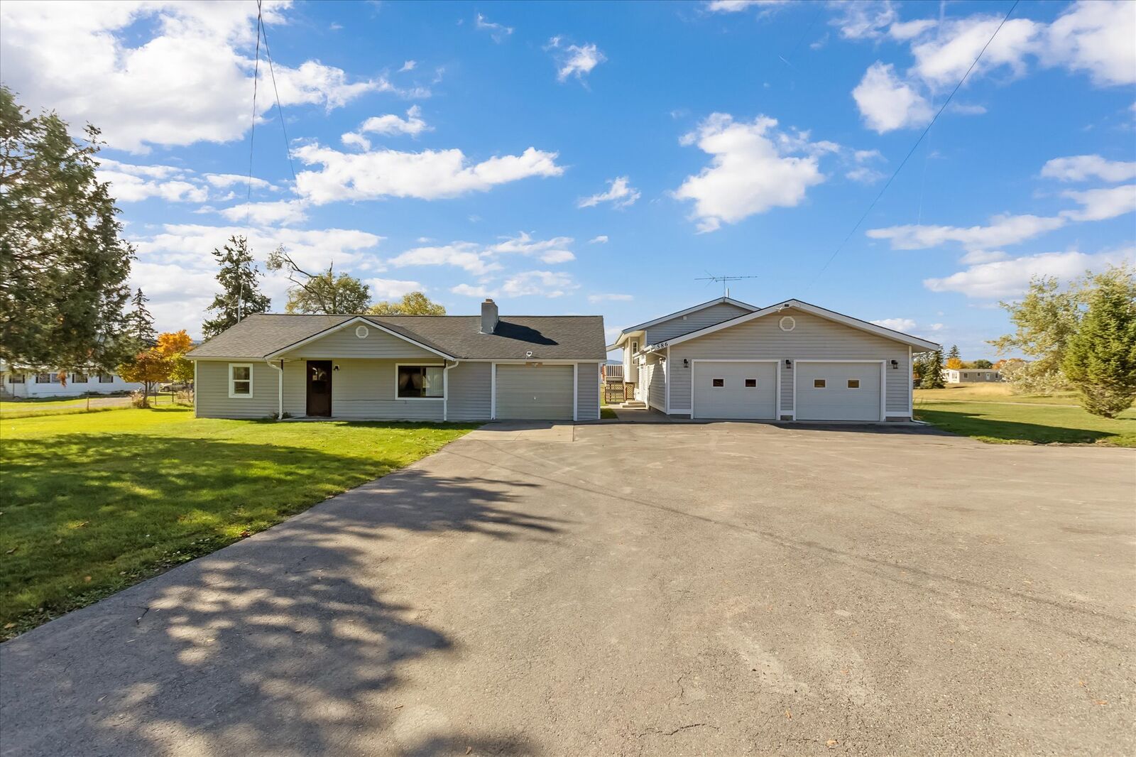 Property Photo:  586 Willow Glen Drive  MT 59901 