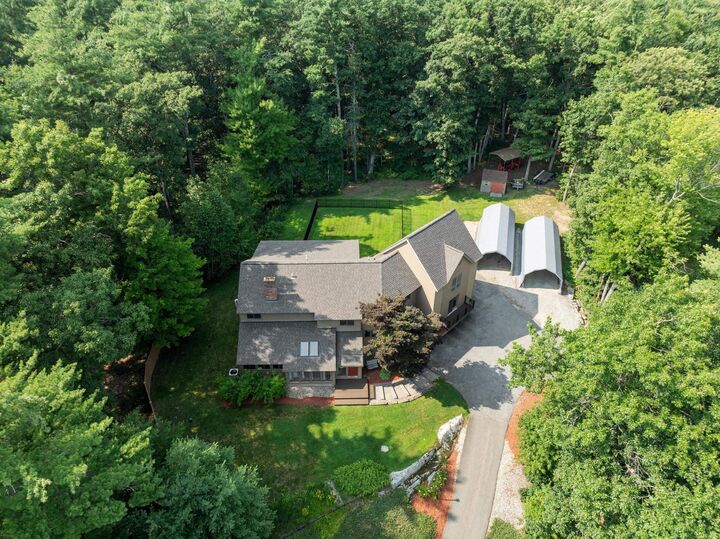 Property Photo:  18 Windsor Boulevard  NH 03053 