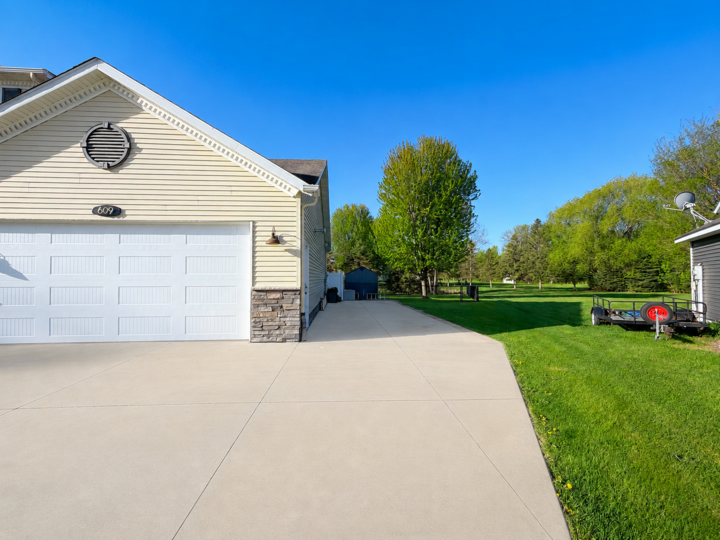 Property Photo: 609 20th Avenue N MN 56377