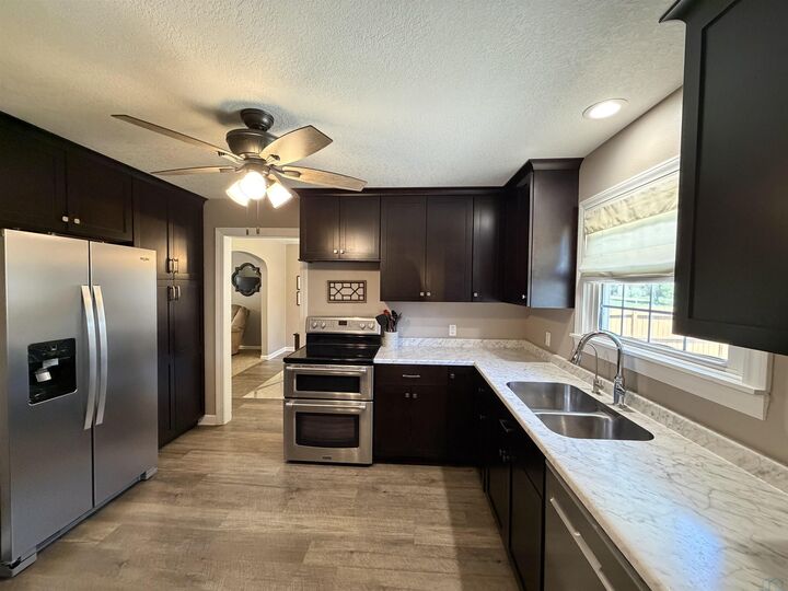 Property Photo:  305 Walnut Street  IA 50535 