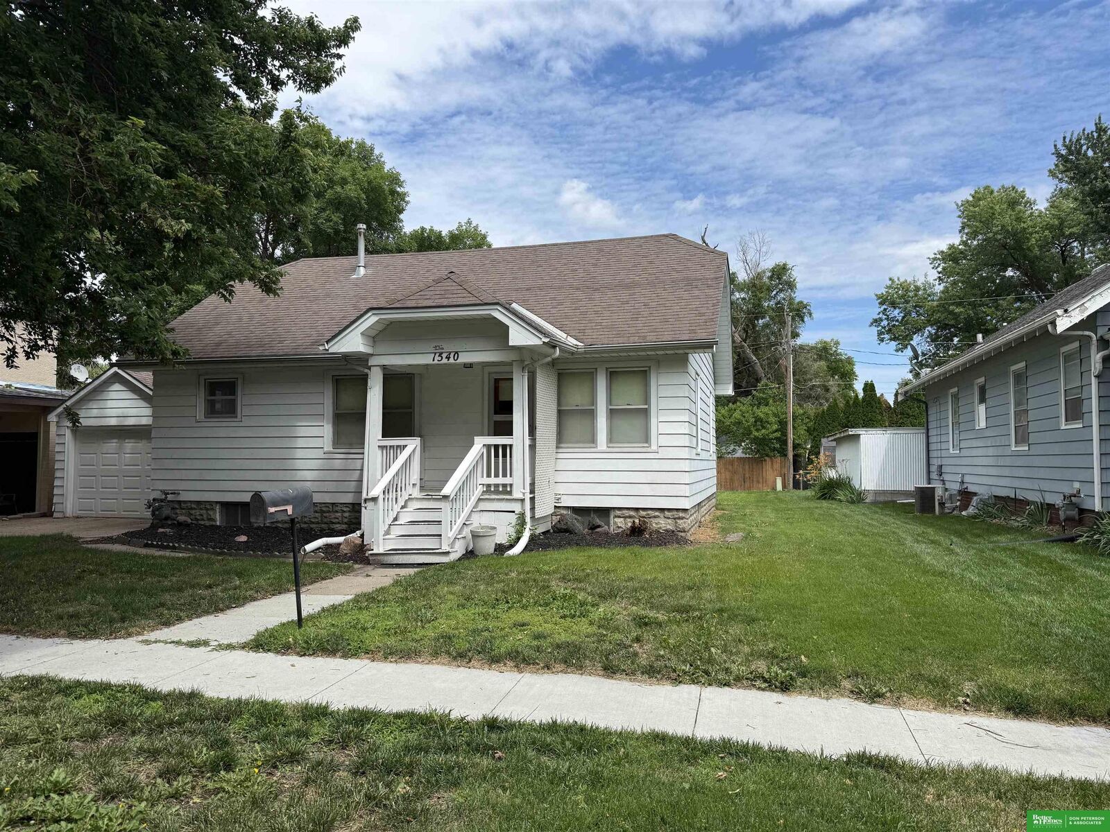 Property Photo:  1540 N Maxwell Avenue  NE 68025 