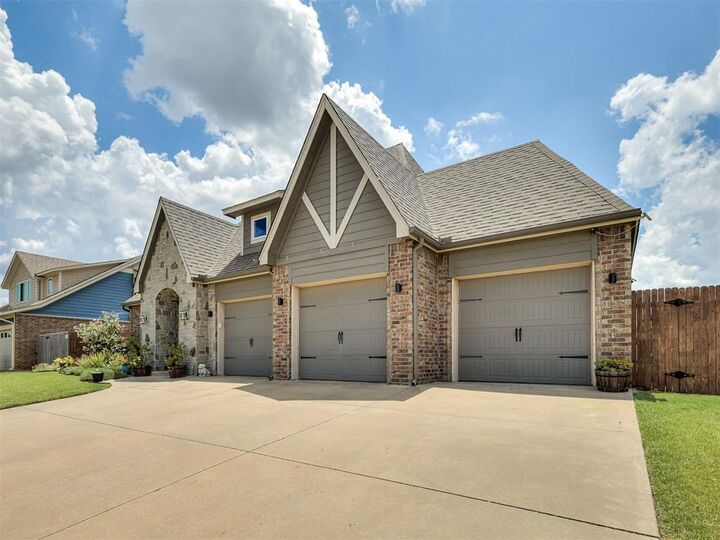 Property Photo: 11412 NW 104th Street OK 73099