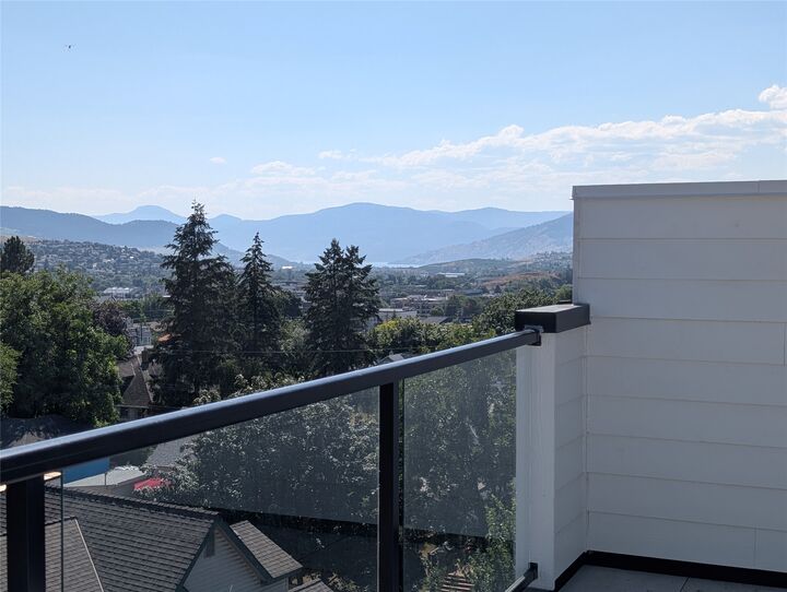 Property Photo: 3602 Pleasant Valley Road 4 BC V1T 4L6
