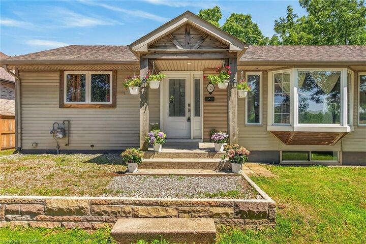 Property Photo: 129 Aldercrest Avenue ON L9B 1L3