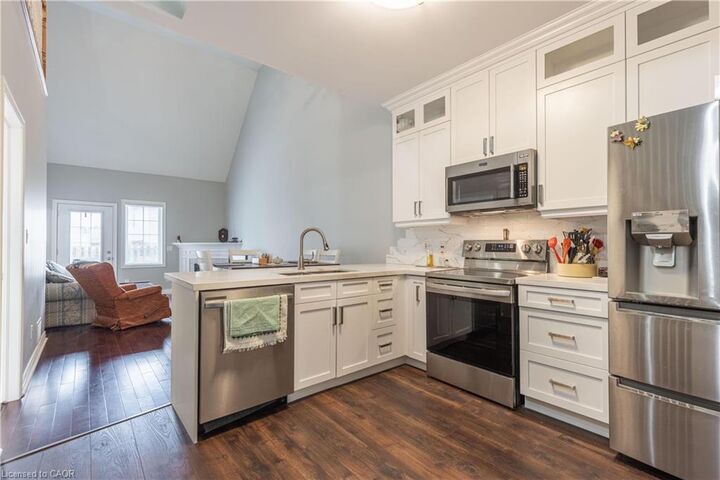 Property Photo: 8142 Costabile Drive 16 ON L2H 3M3