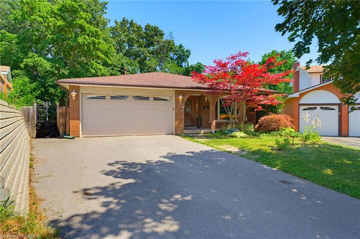 Property Photo: 5 Keeler Place ON N3S 7K6