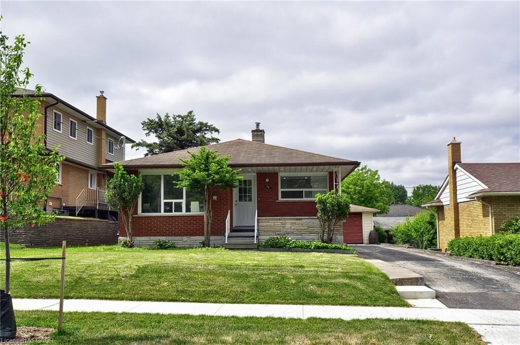 Property Photo:  75 Olympic Drive E Main  ON N2M 3S7 